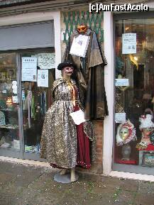 [P22] costume pt carnaval de vanzare in Venetia » foto by luciaoradea
 - 
<span class="allrVoted glyphicon glyphicon-heart hidden" id="av169509"></span>
<a class="m-l-10 hidden" id="sv169509" onclick="voting_Foto_DelVot(,169509,1793)" role="button">șterge vot <span class="glyphicon glyphicon-remove"></span></a>
<a id="v9169509" class=" c-red"  onclick="voting_Foto_SetVot(169509)" role="button"><span class="glyphicon glyphicon-heart-empty"></span> <b>LIKE</b> = Votează poza</a> <img class="hidden"  id="f169509W9" src="/imagini/loader.gif" border="0" /><span class="AjErrMes hidden" id="e169509ErM"></span>