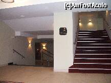 [P38] O vedere din casa scarii hotelului Sport, complexul Ana Hotels, Poiana Brasov. » foto by sharky1973
 - 
<span class="allrVoted glyphicon glyphicon-heart hidden" id="av194189"></span>
<a class="m-l-10 hidden" id="sv194189" onclick="voting_Foto_DelVot(,194189,1828)" role="button">șterge vot <span class="glyphicon glyphicon-remove"></span></a>
<a id="v9194189" class=" c-red"  onclick="voting_Foto_SetVot(194189)" role="button"><span class="glyphicon glyphicon-heart-empty"></span> <b>LIKE</b> = Votează poza</a> <img class="hidden"  id="f194189W9" src="/imagini/loader.gif" border="0" /><span class="AjErrMes hidden" id="e194189ErM"></span>