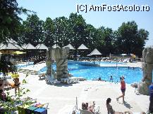 [P09] Jumatate din piscina mare iar in plan indepartat piscina pt copii,barul de la piscina si terasa acestuia » foto by danyepz
 - 
<span class="allrVoted glyphicon glyphicon-heart hidden" id="av86505"></span>
<a class="m-l-10 hidden" id="sv86505" onclick="voting_Foto_DelVot(,86505,1853)" role="button">șterge vot <span class="glyphicon glyphicon-remove"></span></a>
<a id="v986505" class=" c-red"  onclick="voting_Foto_SetVot(86505)" role="button"><span class="glyphicon glyphicon-heart-empty"></span> <b>LIKE</b> = Votează poza</a> <img class="hidden"  id="f86505W9" src="/imagini/loader.gif" border="0" /><span class="AjErrMes hidden" id="e86505ErM"></span>