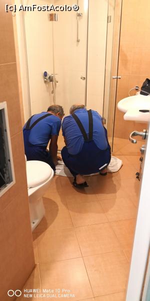 [P03] Au trimis instalatorii - nu au rezolvat nimic » foto by Mihai87
 - 
<span class="allrVoted glyphicon glyphicon-heart hidden" id="av1087657"></span>
<a class="m-l-10 hidden" id="sv1087657" onclick="voting_Foto_DelVot(,1087657,1869)" role="button">șterge vot <span class="glyphicon glyphicon-remove"></span></a>
<a id="v91087657" class=" c-red"  onclick="voting_Foto_SetVot(1087657)" role="button"><span class="glyphicon glyphicon-heart-empty"></span> <b>LIKE</b> = Votează poza</a> <img class="hidden"  id="f1087657W9" src="/imagini/loader.gif" border="0" /><span class="AjErrMes hidden" id="e1087657ErM"></span>