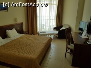 [P16] Camera 974, corpul D - încăperea în care am fost cazați noi.  » foto by Floryn81
 - 
<span class="allrVoted glyphicon glyphicon-heart hidden" id="av1081405"></span>
<a class="m-l-10 hidden" id="sv1081405" onclick="voting_Foto_DelVot(,1081405,1869)" role="button">șterge vot <span class="glyphicon glyphicon-remove"></span></a>
<a id="v91081405" class=" c-red"  onclick="voting_Foto_SetVot(1081405)" role="button"><span class="glyphicon glyphicon-heart-empty"></span> <b>LIKE</b> = Votează poza</a> <img class="hidden"  id="f1081405W9" src="/imagini/loader.gif" border="0" /><span class="AjErrMes hidden" id="e1081405ErM"></span>