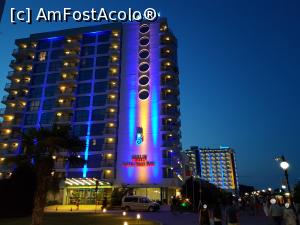 [P02] Hotelul Berlin Golden Beach la ceas de seară (în prim-plan corpul A, mai în spate corpul D).  » foto by Floryn81
 - 
<span class="allrVoted glyphicon glyphicon-heart hidden" id="av1081391"></span>
<a class="m-l-10 hidden" id="sv1081391" onclick="voting_Foto_DelVot(,1081391,1869)" role="button">șterge vot <span class="glyphicon glyphicon-remove"></span></a>
<a id="v91081391" class=" c-red"  onclick="voting_Foto_SetVot(1081391)" role="button"><span class="glyphicon glyphicon-heart-empty"></span> <b>LIKE</b> = Votează poza</a> <img class="hidden"  id="f1081391W9" src="/imagini/loader.gif" border="0" /><span class="AjErrMes hidden" id="e1081391ErM"></span>
