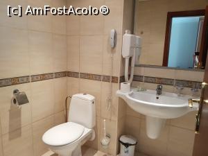 [P21] Baia camerei - curată și destul de spațioasă.  » foto by Floryn81
 - 
<span class="allrVoted glyphicon glyphicon-heart hidden" id="av1081410"></span>
<a class="m-l-10 hidden" id="sv1081410" onclick="voting_Foto_DelVot(,1081410,1869)" role="button">șterge vot <span class="glyphicon glyphicon-remove"></span></a>
<a id="v91081410" class=" c-red"  onclick="voting_Foto_SetVot(1081410)" role="button"><span class="glyphicon glyphicon-heart-empty"></span> <b>LIKE</b> = Votează poza</a> <img class="hidden"  id="f1081410W9" src="/imagini/loader.gif" border="0" /><span class="AjErrMes hidden" id="e1081410ErM"></span>