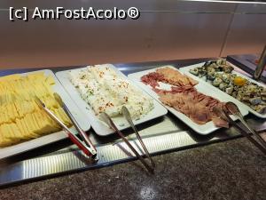 [P38] Hotelul Berlin Golden Beach, Nisipurile de Aur - masa de prânz.  » foto by Floryn81
 - 
<span class="allrVoted glyphicon glyphicon-heart hidden" id="av1081427"></span>
<a class="m-l-10 hidden" id="sv1081427" onclick="voting_Foto_DelVot(,1081427,1869)" role="button">șterge vot <span class="glyphicon glyphicon-remove"></span></a>
<a id="v91081427" class=" c-red"  onclick="voting_Foto_SetVot(1081427)" role="button"><span class="glyphicon glyphicon-heart-empty"></span> <b>LIKE</b> = Votează poza</a> <img class="hidden"  id="f1081427W9" src="/imagini/loader.gif" border="0" /><span class="AjErrMes hidden" id="e1081427ErM"></span>