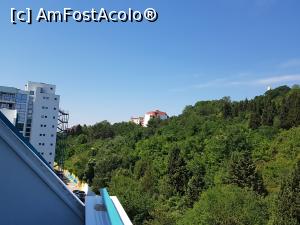 [P04] În spatele hotelului se află parcarea și o micuță pădure de foioase.  » foto by Floryn81
 - 
<span class="allrVoted glyphicon glyphicon-heart hidden" id="av1081393"></span>
<a class="m-l-10 hidden" id="sv1081393" onclick="voting_Foto_DelVot(,1081393,1869)" role="button">șterge vot <span class="glyphicon glyphicon-remove"></span></a>
<a id="v91081393" class=" c-red"  onclick="voting_Foto_SetVot(1081393)" role="button"><span class="glyphicon glyphicon-heart-empty"></span> <b>LIKE</b> = Votează poza</a> <img class="hidden"  id="f1081393W9" src="/imagini/loader.gif" border="0" /><span class="AjErrMes hidden" id="e1081393ErM"></span>