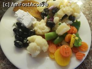 [P51] Hotelul Berlin Golden Beach, Nisipurile de Aur - la cină.  » foto by Floryn81
 - 
<span class="allrVoted glyphicon glyphicon-heart hidden" id="av1081473"></span>
<a class="m-l-10 hidden" id="sv1081473" onclick="voting_Foto_DelVot(,1081473,1869)" role="button">șterge vot <span class="glyphicon glyphicon-remove"></span></a>
<a id="v91081473" class=" c-red"  onclick="voting_Foto_SetVot(1081473)" role="button"><span class="glyphicon glyphicon-heart-empty"></span> <b>LIKE</b> = Votează poza</a> <img class="hidden"  id="f1081473W9" src="/imagini/loader.gif" border="0" /><span class="AjErrMes hidden" id="e1081473ErM"></span>