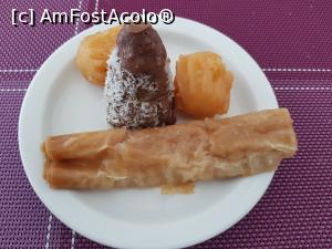 [P54] Hotelul Berlin Golden Beach, Nisipurile de Aur - la cină (alte prăjituri).  » foto by Floryn81
 - 
<span class="allrVoted glyphicon glyphicon-heart hidden" id="av1081476"></span>
<a class="m-l-10 hidden" id="sv1081476" onclick="voting_Foto_DelVot(,1081476,1869)" role="button">șterge vot <span class="glyphicon glyphicon-remove"></span></a>
<a id="v91081476" class=" c-red"  onclick="voting_Foto_SetVot(1081476)" role="button"><span class="glyphicon glyphicon-heart-empty"></span> <b>LIKE</b> = Votează poza</a> <img class="hidden"  id="f1081476W9" src="/imagini/loader.gif" border="0" /><span class="AjErrMes hidden" id="e1081476ErM"></span>