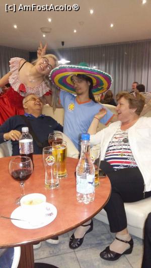 [P12] Animatorii » foto by marival
 - 
<span class="allrVoted glyphicon glyphicon-heart hidden" id="av962851"></span>
<a class="m-l-10 hidden" id="sv962851" onclick="voting_Foto_DelVot(,962851,1869)" role="button">șterge vot <span class="glyphicon glyphicon-remove"></span></a>
<a id="v9962851" class=" c-red"  onclick="voting_Foto_SetVot(962851)" role="button"><span class="glyphicon glyphicon-heart-empty"></span> <b>LIKE</b> = Votează poza</a> <img class="hidden"  id="f962851W9" src="/imagini/loader.gif" border="0" /><span class="AjErrMes hidden" id="e962851ErM"></span>