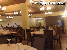 [P13] Restaurantul hotelului » foto by Clotilde
 - 
<span class="allrVoted glyphicon glyphicon-heart hidden" id="av158326"></span>
<a class="m-l-10 hidden" id="sv158326" onclick="voting_Foto_DelVot(,158326,1881)" role="button">șterge vot <span class="glyphicon glyphicon-remove"></span></a>
<a id="v9158326" class=" c-red"  onclick="voting_Foto_SetVot(158326)" role="button"><span class="glyphicon glyphicon-heart-empty"></span> <b>LIKE</b> = Votează poza</a> <img class="hidden"  id="f158326W9" src="/imagini/loader.gif" border="0" /><span class="AjErrMes hidden" id="e158326ErM"></span>