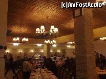 [P14] Tot in restaurant » foto by Clotilde
 - 
<span class="allrVoted glyphicon glyphicon-heart hidden" id="av158327"></span>
<a class="m-l-10 hidden" id="sv158327" onclick="voting_Foto_DelVot(,158327,1881)" role="button">șterge vot <span class="glyphicon glyphicon-remove"></span></a>
<a id="v9158327" class=" c-red"  onclick="voting_Foto_SetVot(158327)" role="button"><span class="glyphicon glyphicon-heart-empty"></span> <b>LIKE</b> = Votează poza</a> <img class="hidden"  id="f158327W9" src="/imagini/loader.gif" border="0" /><span class="AjErrMes hidden" id="e158327ErM"></span>