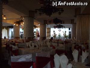 [P79] nu fac publicitate restaurantului dar eu de cate ori trec prin Sinaia e lege sa trec si pe aici! aici este locul unde se poate servi celebra... ciorba de pasarica!!! serios, e in meniu!  » foto by bigu_2006_rapid
 - 
<span class="allrVoted glyphicon glyphicon-heart hidden" id="av358709"></span>
<a class="m-l-10 hidden" id="sv358709" onclick="voting_Foto_DelVot(,358709,1881)" role="button">șterge vot <span class="glyphicon glyphicon-remove"></span></a>
<a id="v9358709" class=" c-red"  onclick="voting_Foto_SetVot(358709)" role="button"><span class="glyphicon glyphicon-heart-empty"></span> <b>LIKE</b> = Votează poza</a> <img class="hidden"  id="f358709W9" src="/imagini/loader.gif" border="0" /><span class="AjErrMes hidden" id="e358709ErM"></span>