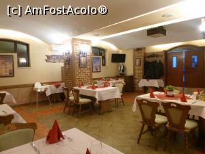 [P33] 32. Restaurantului „Arcade” aparține hotelului „Anda”. » foto by doinafil
 - 
<span class="allrVoted glyphicon glyphicon-heart hidden" id="av1272189"></span>
<a class="m-l-10 hidden" id="sv1272189" onclick="voting_Foto_DelVot(,1272189,1889)" role="button">șterge vot <span class="glyphicon glyphicon-remove"></span></a>
<a id="v91272189" class=" c-red"  onclick="voting_Foto_SetVot(1272189)" role="button"><span class="glyphicon glyphicon-heart-empty"></span> <b>LIKE</b> = Votează poza</a> <img class="hidden"  id="f1272189W9" src="/imagini/loader.gif" border="0" /><span class="AjErrMes hidden" id="e1272189ErM"></span>