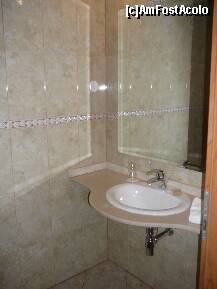 [P03] baie 2- apartament » foto by andreeas
 - 
<span class="allrVoted glyphicon glyphicon-heart hidden" id="av196485"></span>
<a class="m-l-10 hidden" id="sv196485" onclick="voting_Foto_DelVot(,196485,1898)" role="button">șterge vot <span class="glyphicon glyphicon-remove"></span></a>
<a id="v9196485" class=" c-red"  onclick="voting_Foto_SetVot(196485)" role="button"><span class="glyphicon glyphicon-heart-empty"></span> <b>LIKE</b> = Votează poza</a> <img class="hidden"  id="f196485W9" src="/imagini/loader.gif" border="0" /><span class="AjErrMes hidden" id="e196485ErM"></span>