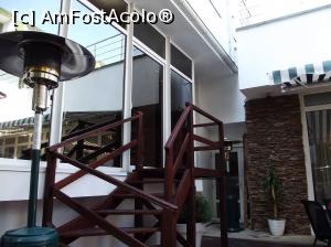 [P11] terasa restaurantului de la Hotel Carpathia, intrarea spre piscina » foto by ascent
 - 
<span class="allrVoted glyphicon glyphicon-heart hidden" id="av788360"></span>
<a class="m-l-10 hidden" id="sv788360" onclick="voting_Foto_DelVot(,788360,1898)" role="button">șterge vot <span class="glyphicon glyphicon-remove"></span></a>
<a id="v9788360" class=" c-red"  onclick="voting_Foto_SetVot(788360)" role="button"><span class="glyphicon glyphicon-heart-empty"></span> <b>LIKE</b> = Votează poza</a> <img class="hidden"  id="f788360W9" src="/imagini/loader.gif" border="0" /><span class="AjErrMes hidden" id="e788360ErM"></span>
