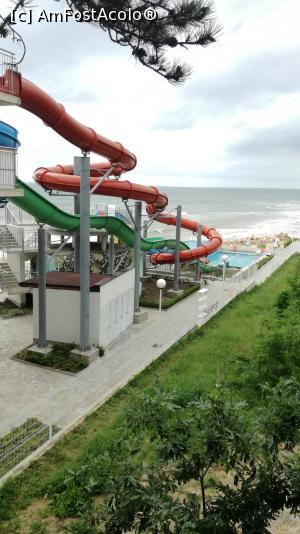 [P05] Vedere di spatele aqua park » foto by onlyoctavian
 - 
<span class="allrVoted glyphicon glyphicon-heart hidden" id="av973864"></span>
<a class="m-l-10 hidden" id="sv973864" onclick="voting_Foto_DelVot(,973864,1924)" role="button">șterge vot <span class="glyphicon glyphicon-remove"></span></a>
<a id="v9973864" class=" c-red"  onclick="voting_Foto_SetVot(973864)" role="button"><span class="glyphicon glyphicon-heart-empty"></span> <b>LIKE</b> = Votează poza</a> <img class="hidden"  id="f973864W9" src="/imagini/loader.gif" border="0" /><span class="AjErrMes hidden" id="e973864ErM"></span>