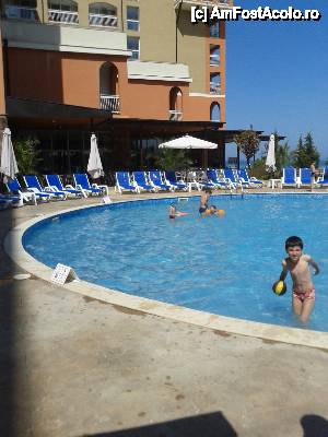 [P05] piscina copiilor » foto by amero
 - 
<span class="allrVoted glyphicon glyphicon-heart hidden" id="av448535"></span>
<a class="m-l-10 hidden" id="sv448535" onclick="voting_Foto_DelVot(,448535,1924)" role="button">șterge vot <span class="glyphicon glyphicon-remove"></span></a>
<a id="v9448535" class=" c-red"  onclick="voting_Foto_SetVot(448535)" role="button"><span class="glyphicon glyphicon-heart-empty"></span> <b>LIKE</b> = Votează poza</a> <img class="hidden"  id="f448535W9" src="/imagini/loader.gif" border="0" /><span class="AjErrMes hidden" id="e448535ErM"></span>