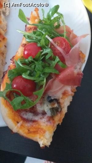 [P26] Pizza cu rosii si rucola extra » foto by Denisa13
 - 
<span class="allrVoted glyphicon glyphicon-heart hidden" id="av1067558"></span>
<a class="m-l-10 hidden" id="sv1067558" onclick="voting_Foto_DelVot(,1067558,1924)" role="button">șterge vot <span class="glyphicon glyphicon-remove"></span></a>
<a id="v91067558" class=" c-red"  onclick="voting_Foto_SetVot(1067558)" role="button"><span class="glyphicon glyphicon-heart-empty"></span> <b>LIKE</b> = Votează poza</a> <img class="hidden"  id="f1067558W9" src="/imagini/loader.gif" border="0" /><span class="AjErrMes hidden" id="e1067558ErM"></span>