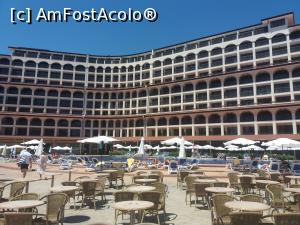 [P01] corpul principal al hotelului » foto by crismar2011
 - 
<span class="allrVoted glyphicon glyphicon-heart hidden" id="av1179078"></span>
<a class="m-l-10 hidden" id="sv1179078" onclick="voting_Foto_DelVot(,1179078,1941)" role="button">șterge vot <span class="glyphicon glyphicon-remove"></span></a>
<a id="v91179078" class=" c-red"  onclick="voting_Foto_SetVot(1179078)" role="button"><span class="glyphicon glyphicon-heart-empty"></span> <b>LIKE</b> = Votează poza</a> <img class="hidden"  id="f1179078W9" src="/imagini/loader.gif" border="0" /><span class="AjErrMes hidden" id="e1179078ErM"></span>