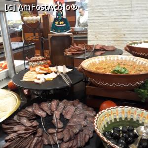 [P12] Seara cu specific bulgaresc la restaurant » foto by Storia
 - 
<span class="allrVoted glyphicon glyphicon-heart hidden" id="av1099935"></span>
<a class="m-l-10 hidden" id="sv1099935" onclick="voting_Foto_DelVot(,1099935,1941)" role="button">șterge vot <span class="glyphicon glyphicon-remove"></span></a>
<a id="v91099935" class=" c-red"  onclick="voting_Foto_SetVot(1099935)" role="button"><span class="glyphicon glyphicon-heart-empty"></span> <b>LIKE</b> = Votează poza</a> <img class="hidden"  id="f1099935W9" src="/imagini/loader.gif" border="0" /><span class="AjErrMes hidden" id="e1099935ErM"></span>