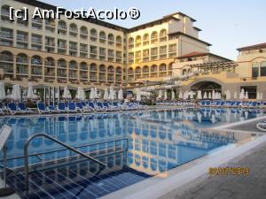 [P16] Corpul B si piscina intr-o seara linistita » foto by Storia
 - 
<span class="allrVoted glyphicon glyphicon-heart hidden" id="av1099939"></span>
<a class="m-l-10 hidden" id="sv1099939" onclick="voting_Foto_DelVot(,1099939,1941)" role="button">șterge vot <span class="glyphicon glyphicon-remove"></span></a>
<a id="v91099939" class=" c-red"  onclick="voting_Foto_SetVot(1099939)" role="button"><span class="glyphicon glyphicon-heart-empty"></span> <b>LIKE</b> = Votează poza</a> <img class="hidden"  id="f1099939W9" src="/imagini/loader.gif" border="0" /><span class="AjErrMes hidden" id="e1099939ErM"></span>