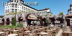 [P20] Corpul B in plan indepartat, masutele de la terasa si decorul cu cascade cu apa » foto by Storia
 - 
<span class="allrVoted glyphicon glyphicon-heart hidden" id="av1099943"></span>
<a class="m-l-10 hidden" id="sv1099943" onclick="voting_Foto_DelVot(,1099943,1941)" role="button">șterge vot <span class="glyphicon glyphicon-remove"></span></a>
<a id="v91099943" class=" c-red"  onclick="voting_Foto_SetVot(1099943)" role="button"><span class="glyphicon glyphicon-heart-empty"></span> <b>LIKE</b> = Votează poza</a> <img class="hidden"  id="f1099943W9" src="/imagini/loader.gif" border="0" /><span class="AjErrMes hidden" id="e1099943ErM"></span>