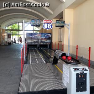 [P04] Pista de bowling » foto by Storia
 - 
<span class="allrVoted glyphicon glyphicon-heart hidden" id="av1099922"></span>
<a class="m-l-10 hidden" id="sv1099922" onclick="voting_Foto_DelVot(,1099922,1941)" role="button">șterge vot <span class="glyphicon glyphicon-remove"></span></a>
<a id="v91099922" class=" c-red"  onclick="voting_Foto_SetVot(1099922)" role="button"><span class="glyphicon glyphicon-heart-empty"></span> <b>LIKE</b> = Votează poza</a> <img class="hidden"  id="f1099922W9" src="/imagini/loader.gif" border="0" /><span class="AjErrMes hidden" id="e1099922ErM"></span>