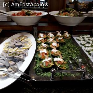 [P09] Salate si antreuri la restaurant » foto by Storia
 - 
<span class="allrVoted glyphicon glyphicon-heart hidden" id="av1099931"></span>
<a class="m-l-10 hidden" id="sv1099931" onclick="voting_Foto_DelVot(,1099931,1941)" role="button">șterge vot <span class="glyphicon glyphicon-remove"></span></a>
<a id="v91099931" class=" c-red"  onclick="voting_Foto_SetVot(1099931)" role="button"><span class="glyphicon glyphicon-heart-empty"></span> <b>LIKE</b> = Votează poza</a> <img class="hidden"  id="f1099931W9" src="/imagini/loader.gif" border="0" /><span class="AjErrMes hidden" id="e1099931ErM"></span>