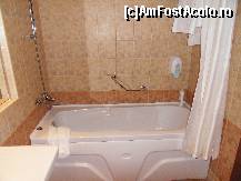 [P06] Camera noastra - baia foarte spatioasa, cu muzica de ambianta » foto by ancabanu
 - 
<span class="allrVoted glyphicon glyphicon-heart hidden" id="av46971"></span>
<a class="m-l-10 hidden" id="sv46971" onclick="voting_Foto_DelVot(,46971,1941)" role="button">șterge vot <span class="glyphicon glyphicon-remove"></span></a>
<a id="v946971" class=" c-red"  onclick="voting_Foto_SetVot(46971)" role="button"><span class="glyphicon glyphicon-heart-empty"></span> <b>LIKE</b> = Votează poza</a> <img class="hidden"  id="f46971W9" src="/imagini/loader.gif" border="0" /><span class="AjErrMes hidden" id="e46971ErM"></span>