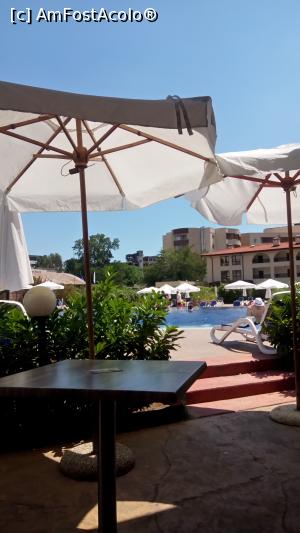 [P20] Vedere către piscină de la restaurant » foto by calim
 - 
<span class="allrVoted glyphicon glyphicon-heart hidden" id="av1175440"></span>
<a class="m-l-10 hidden" id="sv1175440" onclick="voting_Foto_DelVot(,1175440,1941)" role="button">șterge vot <span class="glyphicon glyphicon-remove"></span></a>
<a id="v91175440" class=" c-red"  onclick="voting_Foto_SetVot(1175440)" role="button"><span class="glyphicon glyphicon-heart-empty"></span> <b>LIKE</b> = Votează poza</a> <img class="hidden"  id="f1175440W9" src="/imagini/loader.gif" border="0" /><span class="AjErrMes hidden" id="e1175440ErM"></span>