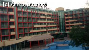 [P22] Hotelul Kalina văzut din balcon » foto by calim
 - 
<span class="allrVoted glyphicon glyphicon-heart hidden" id="av1175442"></span>
<a class="m-l-10 hidden" id="sv1175442" onclick="voting_Foto_DelVot(,1175442,1941)" role="button">șterge vot <span class="glyphicon glyphicon-remove"></span></a>
<a id="v91175442" class=" c-red"  onclick="voting_Foto_SetVot(1175442)" role="button"><span class="glyphicon glyphicon-heart-empty"></span> <b>LIKE</b> = Votează poza</a> <img class="hidden"  id="f1175442W9" src="/imagini/loader.gif" border="0" /><span class="AjErrMes hidden" id="e1175442ErM"></span>