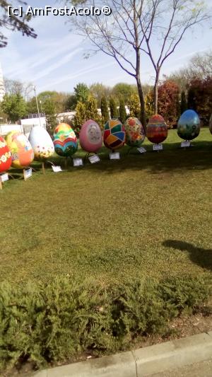 [P09] ouă pictate în parc Burgas » foto by steli68
 - 
<span class="allrVoted glyphicon glyphicon-heart hidden" id="av1067448"></span>
<a class="m-l-10 hidden" id="sv1067448" onclick="voting_Foto_DelVot(,1067448,1941)" role="button">șterge vot <span class="glyphicon glyphicon-remove"></span></a>
<a id="v91067448" class=" c-red"  onclick="voting_Foto_SetVot(1067448)" role="button"><span class="glyphicon glyphicon-heart-empty"></span> <b>LIKE</b> = Votează poza</a> <img class="hidden"  id="f1067448W9" src="/imagini/loader.gif" border="0" /><span class="AjErrMes hidden" id="e1067448ErM"></span>