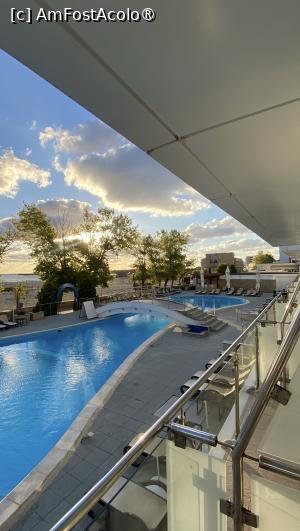 [P19] Hotel Bavaria Blu, Mamaia.Vedere din balcon. » foto by Floria
 - 
<span class="allrVoted glyphicon glyphicon-heart hidden" id="av1503950"></span>
<a class="m-l-10 hidden" id="sv1503950" onclick="voting_Foto_DelVot(,1503950,1957)" role="button">șterge vot <span class="glyphicon glyphicon-remove"></span></a>
<a id="v91503950" class=" c-red"  onclick="voting_Foto_SetVot(1503950)" role="button"><span class="glyphicon glyphicon-heart-empty"></span> <b>LIKE</b> = Votează poza</a> <img class="hidden"  id="f1503950W9" src="/imagini/loader.gif" border="0" /><span class="AjErrMes hidden" id="e1503950ErM"></span>