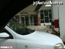 [P07] Hotel Moneasa, intrarea în hotel. » foto by creivean
 - 
<span class="allrVoted glyphicon glyphicon-heart hidden" id="av108889"></span>
<a class="m-l-10 hidden" id="sv108889" onclick="voting_Foto_DelVot(,108889,1981)" role="button">șterge vot <span class="glyphicon glyphicon-remove"></span></a>
<a id="v9108889" class=" c-red"  onclick="voting_Foto_SetVot(108889)" role="button"><span class="glyphicon glyphicon-heart-empty"></span> <b>LIKE</b> = Votează poza</a> <img class="hidden"  id="f108889W9" src="/imagini/loader.gif" border="0" /><span class="AjErrMes hidden" id="e108889ErM"></span>