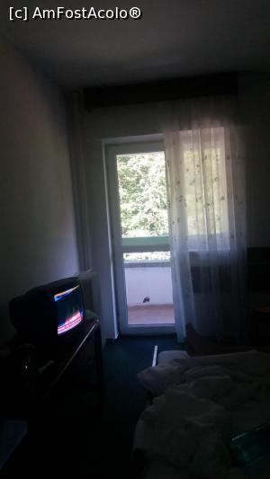 [P03] Geamul spre balcon » foto by Marcumandru
 - 
<span class="allrVoted glyphicon glyphicon-heart hidden" id="av971369"></span>
<a class="m-l-10 hidden" id="sv971369" onclick="voting_Foto_DelVot(,971369,1981)" role="button">șterge vot <span class="glyphicon glyphicon-remove"></span></a>
<a id="v9971369" class=" c-red"  onclick="voting_Foto_SetVot(971369)" role="button"><span class="glyphicon glyphicon-heart-empty"></span> <b>LIKE</b> = Votează poza</a> <img class="hidden"  id="f971369W9" src="/imagini/loader.gif" border="0" /><span class="AjErrMes hidden" id="e971369ErM"></span>