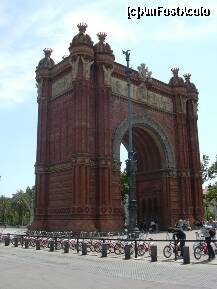 [P37] Arcul de Triumf din Barcelona ! » foto by RobertCodescu
 - 
<span class="allrVoted glyphicon glyphicon-heart hidden" id="av149509"></span>
<a class="m-l-10 hidden" id="sv149509" onclick="voting_Foto_DelVot(,149509,1999)" role="button">șterge vot <span class="glyphicon glyphicon-remove"></span></a>
<a id="v9149509" class=" c-red"  onclick="voting_Foto_SetVot(149509)" role="button"><span class="glyphicon glyphicon-heart-empty"></span> <b>LIKE</b> = Votează poza</a> <img class="hidden"  id="f149509W9" src="/imagini/loader.gif" border="0" /><span class="AjErrMes hidden" id="e149509ErM"></span>