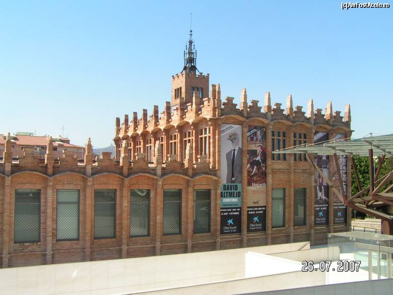 [P26] Muzeu din Barcelona, pe care din pacate, nu am avut timp suficient sa-l vizitam si in interior. Poate o data viitoare... » foto by ileanaxperta*
 - 
<span class="allrVoted glyphicon glyphicon-heart hidden" id="av20333"></span>
<a class="m-l-10 hidden" id="sv20333" onclick="voting_Foto_DelVot(,20333,1999)" role="button">șterge vot <span class="glyphicon glyphicon-remove"></span></a>
<a id="v920333" class=" c-red"  onclick="voting_Foto_SetVot(20333)" role="button"><span class="glyphicon glyphicon-heart-empty"></span> <b>LIKE</b> = Votează poza</a> <img class="hidden"  id="f20333W9" src="/imagini/loader.gif" border="0" /><span class="AjErrMes hidden" id="e20333ErM"></span>