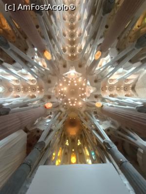[P04] Interior, Sagrada familia. » foto by Radix7
 - 
<span class="allrVoted glyphicon glyphicon-heart hidden" id="av1524984"></span>
<a class="m-l-10 hidden" id="sv1524984" onclick="voting_Foto_DelVot(,1524984,1999)" role="button">șterge vot <span class="glyphicon glyphicon-remove"></span></a>
<a id="v91524984" class=" c-red"  onclick="voting_Foto_SetVot(1524984)" role="button"><span class="glyphicon glyphicon-heart-empty"></span> <b>LIKE</b> = Votează poza</a> <img class="hidden"  id="f1524984W9" src="/imagini/loader.gif" border="0" /><span class="AjErrMes hidden" id="e1524984ErM"></span>