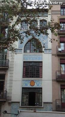 [P144] Farmacia del Doctor Genove. La Rambla. » foto by TraianS
 - 
<span class="allrVoted glyphicon glyphicon-heart hidden" id="av291587"></span>
<a class="m-l-10 hidden" id="sv291587" onclick="voting_Foto_DelVot(,291587,1999)" role="button">șterge vot <span class="glyphicon glyphicon-remove"></span></a>
<a id="v9291587" class=" c-red"  onclick="voting_Foto_SetVot(291587)" role="button"><span class="glyphicon glyphicon-heart-empty"></span> <b>LIKE</b> = Votează poza</a> <img class="hidden"  id="f291587W9" src="/imagini/loader.gif" border="0" /><span class="AjErrMes hidden" id="e291587ErM"></span>