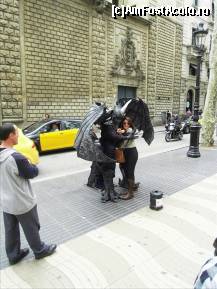 [P151] Un extraterestru pervers :P La Rambla. » foto by TraianS
 - 
<span class="allrVoted glyphicon glyphicon-heart hidden" id="av291594"></span>
<a class="m-l-10 hidden" id="sv291594" onclick="voting_Foto_DelVot(,291594,1999)" role="button">șterge vot <span class="glyphicon glyphicon-remove"></span></a>
<a id="v9291594" class=" c-red"  onclick="voting_Foto_SetVot(291594)" role="button"><span class="glyphicon glyphicon-heart-empty"></span> <b>LIKE</b> = Votează poza</a> <img class="hidden"  id="f291594W9" src="/imagini/loader.gif" border="0" /><span class="AjErrMes hidden" id="e291594ErM"></span>