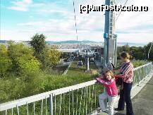 [P17] Aici, era statia intermediara a telefericului. Asta apare si-n videoul cu busul 193, pe care l-am pus. » foto by TraianS
 - 
<span class="allrVoted glyphicon glyphicon-heart hidden" id="av291287"></span>
<a class="m-l-10 hidden" id="sv291287" onclick="voting_Foto_DelVot(,291287,1999)" role="button">șterge vot <span class="glyphicon glyphicon-remove"></span></a>
<a id="v9291287" class=" c-red"  onclick="voting_Foto_SetVot(291287)" role="button"><span class="glyphicon glyphicon-heart-empty"></span> <b>LIKE</b> = Votează poza</a> <img class="hidden"  id="f291287W9" src="/imagini/loader.gif" border="0" /><span class="AjErrMes hidden" id="e291287ErM"></span>