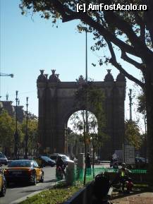 [P62] Next stop - Arcul de Triumf. » foto by TraianS
 - 
<span class="allrVoted glyphicon glyphicon-heart hidden" id="av294263"></span>
<a class="m-l-10 hidden" id="sv294263" onclick="voting_Foto_DelVot(,294263,1999)" role="button">șterge vot <span class="glyphicon glyphicon-remove"></span></a>
<a id="v9294263" class=" c-red"  onclick="voting_Foto_SetVot(294263)" role="button"><span class="glyphicon glyphicon-heart-empty"></span> <b>LIKE</b> = Votează poza</a> <img class="hidden"  id="f294263W9" src="/imagini/loader.gif" border="0" /><span class="AjErrMes hidden" id="e294263ErM"></span>