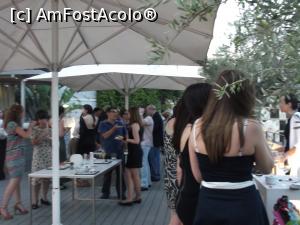 [P10] Participanții la cocktail, întreținându-se afabil pe terasa hotelului Condes. Pe mesele care se văd erau specialitățile (sau ce mai rămânea după consumarea lor)...  » foto by diacrys*
 - 
<span class="allrVoted glyphicon glyphicon-heart hidden" id="av822268"></span>
<a class="m-l-10 hidden" id="sv822268" onclick="voting_Foto_DelVot(,822268,1999)" role="button">șterge vot <span class="glyphicon glyphicon-remove"></span></a>
<a id="v9822268" class=" c-red"  onclick="voting_Foto_SetVot(822268)" role="button"><span class="glyphicon glyphicon-heart-empty"></span> <b>LIKE</b> = Votează poza</a> <img class="hidden"  id="f822268W9" src="/imagini/loader.gif" border="0" /><span class="AjErrMes hidden" id="e822268ErM"></span>