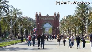 [P25] Arcul de Triumf văzut de la una dintre intrările în Parc de la Ciutadella » foto by iuliaen
 - 
<span class="allrVoted glyphicon glyphicon-heart hidden" id="av614556"></span>
<a class="m-l-10 hidden" id="sv614556" onclick="voting_Foto_DelVot(,614556,1999)" role="button">șterge vot <span class="glyphicon glyphicon-remove"></span></a>
<a id="v9614556" class=" c-red"  onclick="voting_Foto_SetVot(614556)" role="button"><span class="glyphicon glyphicon-heart-empty"></span> <b>LIKE</b> = Votează poza</a> <img class="hidden"  id="f614556W9" src="/imagini/loader.gif" border="0" /><span class="AjErrMes hidden" id="e614556ErM"></span>