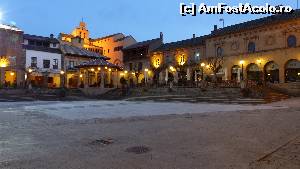 [P06] Plaza Mayor din Poble Espanyol după lăsarea serii.  » foto by iuliaen
 - 
<span class="allrVoted glyphicon glyphicon-heart hidden" id="av614529"></span>
<a class="m-l-10 hidden" id="sv614529" onclick="voting_Foto_DelVot(,614529,1999)" role="button">șterge vot <span class="glyphicon glyphicon-remove"></span></a>
<a id="v9614529" class=" c-red"  onclick="voting_Foto_SetVot(614529)" role="button"><span class="glyphicon glyphicon-heart-empty"></span> <b>LIKE</b> = Votează poza</a> <img class="hidden"  id="f614529W9" src="/imagini/loader.gif" border="0" /><span class="AjErrMes hidden" id="e614529ErM"></span>