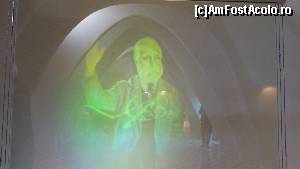 [P01] Antoni Gaudi (hologramă) salutându-ne în Casa Batllo » foto by iuliaen
 - 
<span class="allrVoted glyphicon glyphicon-heart hidden" id="av616303"></span>
<a class="m-l-10 hidden" id="sv616303" onclick="voting_Foto_DelVot(,616303,1999)" role="button">șterge vot <span class="glyphicon glyphicon-remove"></span></a>
<a id="v9616303" class=" c-red"  onclick="voting_Foto_SetVot(616303)" role="button"><span class="glyphicon glyphicon-heart-empty"></span> <b>LIKE</b> = Votează poza</a> <img class="hidden"  id="f616303W9" src="/imagini/loader.gif" border="0" /><span class="AjErrMes hidden" id="e616303ErM"></span>