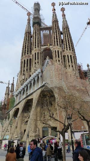 [P19] Sagrada Familia - Faţada Patimilor » foto by iuliaen
 - 
<span class="allrVoted glyphicon glyphicon-heart hidden" id="av616322"></span>
<a class="m-l-10 hidden" id="sv616322" onclick="voting_Foto_DelVot(,616322,1999)" role="button">șterge vot <span class="glyphicon glyphicon-remove"></span></a>
<a id="v9616322" class=" c-red"  onclick="voting_Foto_SetVot(616322)" role="button"><span class="glyphicon glyphicon-heart-empty"></span> <b>LIKE</b> = Votează poza</a> <img class="hidden"  id="f616322W9" src="/imagini/loader.gif" border="0" /><span class="AjErrMes hidden" id="e616322ErM"></span>