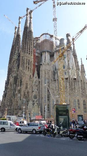 [P21] Sagrada Familia - faţada Naşterii » foto by iuliaen
 - 
<span class="allrVoted glyphicon glyphicon-heart hidden" id="av616324"></span>
<a class="m-l-10 hidden" id="sv616324" onclick="voting_Foto_DelVot(,616324,1999)" role="button">șterge vot <span class="glyphicon glyphicon-remove"></span></a>
<a id="v9616324" class=" c-red"  onclick="voting_Foto_SetVot(616324)" role="button"><span class="glyphicon glyphicon-heart-empty"></span> <b>LIKE</b> = Votează poza</a> <img class="hidden"  id="f616324W9" src="/imagini/loader.gif" border="0" /><span class="AjErrMes hidden" id="e616324ErM"></span>