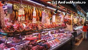 [P13] Jamon si mezeluri tot in Mercat de Sant Josep de la Boqueria.  » foto by ania
 - 
<span class="allrVoted glyphicon glyphicon-heart hidden" id="av569471"></span>
<a class="m-l-10 hidden" id="sv569471" onclick="voting_Foto_DelVot(,569471,1999)" role="button">șterge vot <span class="glyphicon glyphicon-remove"></span></a>
<a id="v9569471" class=" c-red"  onclick="voting_Foto_SetVot(569471)" role="button"><span class="glyphicon glyphicon-heart-empty"></span> <b>LIKE</b> = Votează poza</a> <img class="hidden"  id="f569471W9" src="/imagini/loader.gif" border="0" /><span class="AjErrMes hidden" id="e569471ErM"></span>
