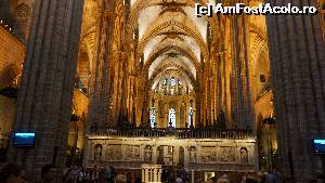 [P38] Interiorul Catedralei de la Seu.  » foto by ania
 - 
<span class="allrVoted glyphicon glyphicon-heart hidden" id="av569496"></span>
<a class="m-l-10 hidden" id="sv569496" onclick="voting_Foto_DelVot(,569496,1999)" role="button">șterge vot <span class="glyphicon glyphicon-remove"></span></a>
<a id="v9569496" class=" c-red"  onclick="voting_Foto_SetVot(569496)" role="button"><span class="glyphicon glyphicon-heart-empty"></span> <b>LIKE</b> = Votează poza</a> <img class="hidden"  id="f569496W9" src="/imagini/loader.gif" border="0" /><span class="AjErrMes hidden" id="e569496ErM"></span>