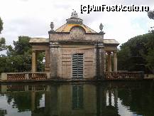 [P25] Bazinul cu pesti ornamentali, din Parcul Labirint » foto by albena
 - 
<span class="allrVoted glyphicon glyphicon-heart hidden" id="av469364"></span>
<a class="m-l-10 hidden" id="sv469364" onclick="voting_Foto_DelVot(,469364,1999)" role="button">șterge vot <span class="glyphicon glyphicon-remove"></span></a>
<a id="v9469364" class=" c-red"  onclick="voting_Foto_SetVot(469364)" role="button"><span class="glyphicon glyphicon-heart-empty"></span> <b>LIKE</b> = Votează poza</a> <img class="hidden"  id="f469364W9" src="/imagini/loader.gif" border="0" /><span class="AjErrMes hidden" id="e469364ErM"></span>
